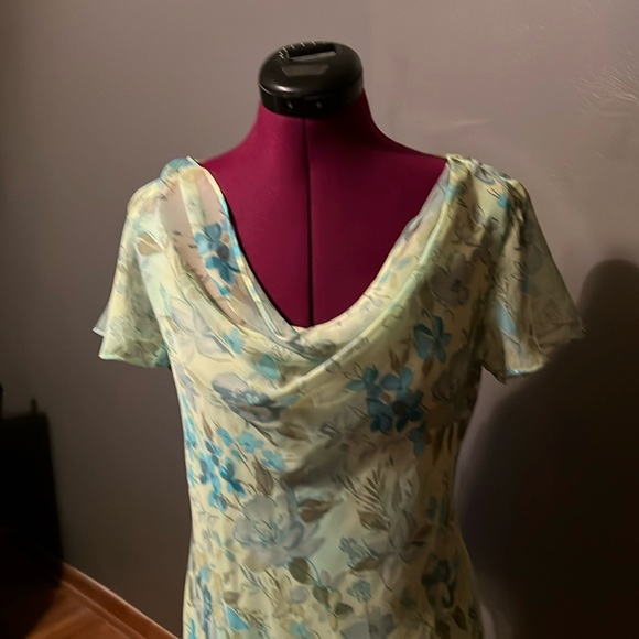 Flowery Green and Blue Dress - Picture 2 of 4